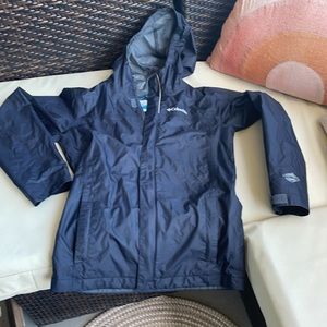 Columbia kids black hooded raincoat Omni tech-